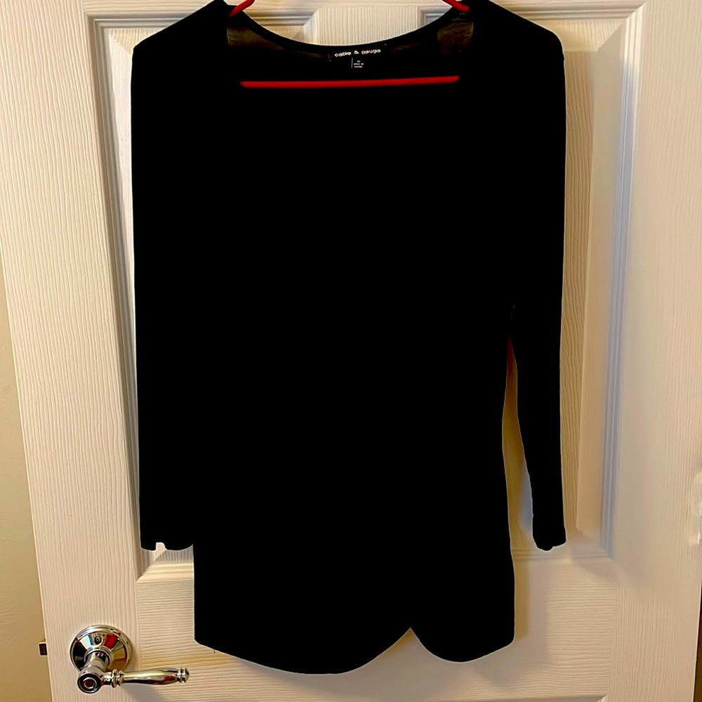 Cable & Gauge Black Top with a side knot